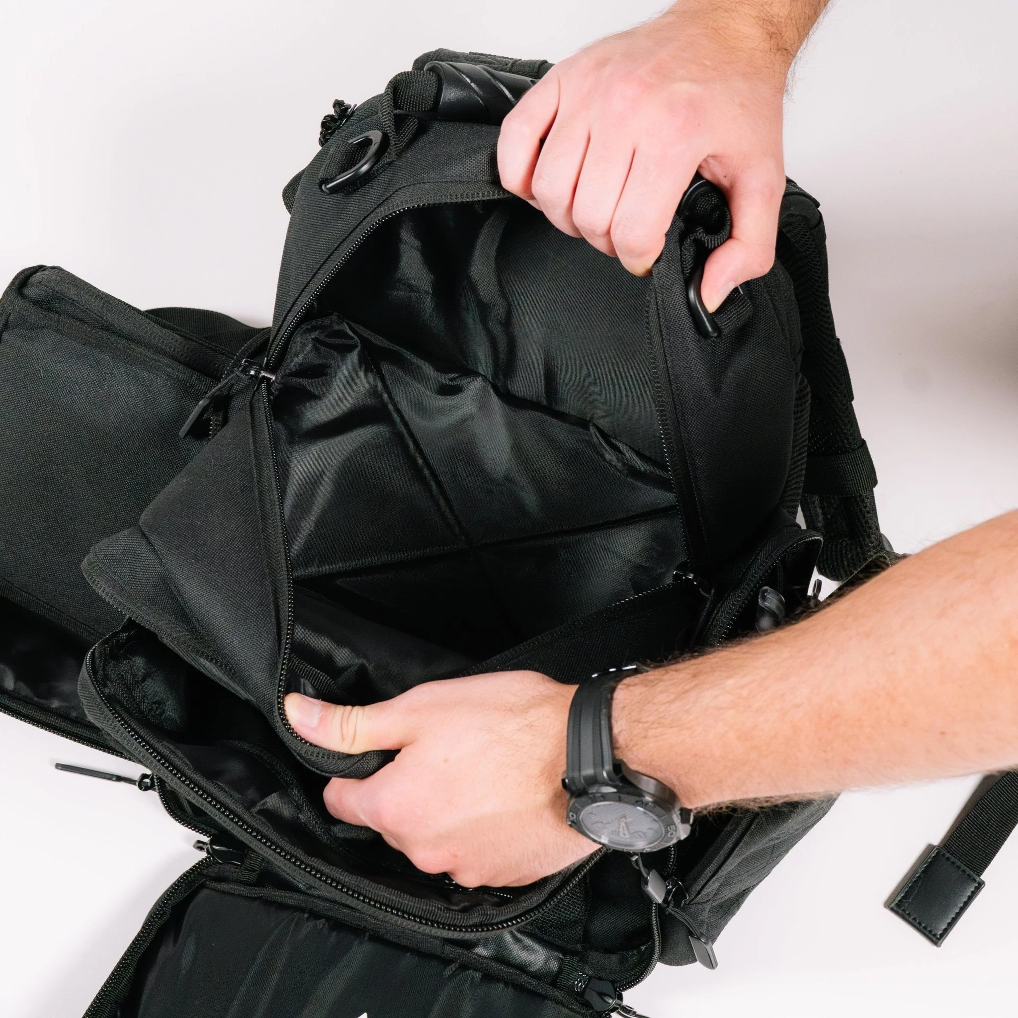 O.M.A. Ballistic Backpack [Level IIIA Protection Available] - Image 12